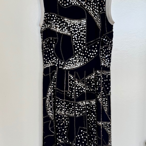 Oscar de la Renta size 6 navy silk chiffon palettes midnight navy creamtrim